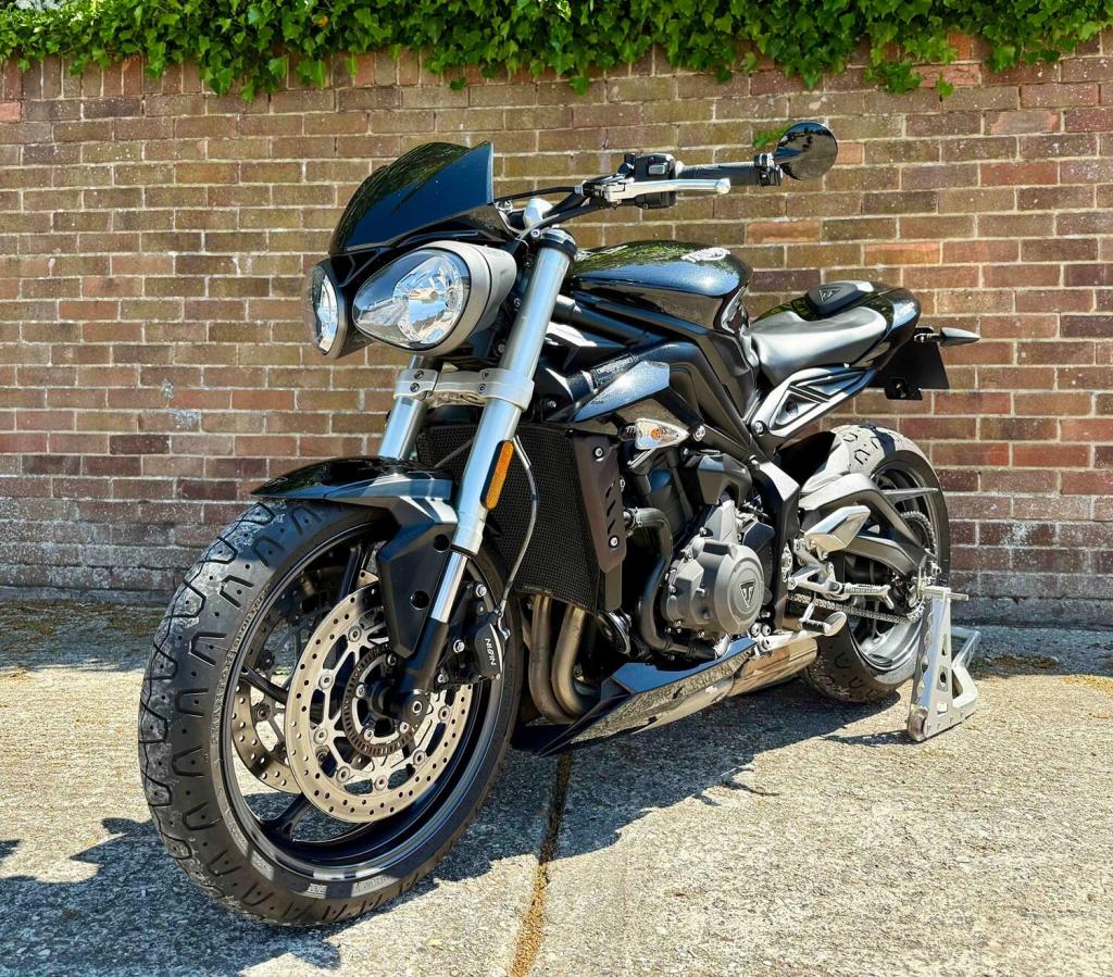 View TRIUMPH STREET TRIPLE 765 S