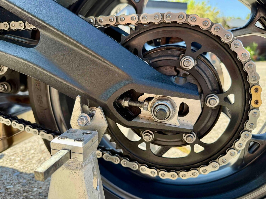 TRIUMPH STREET TRIPLE 765