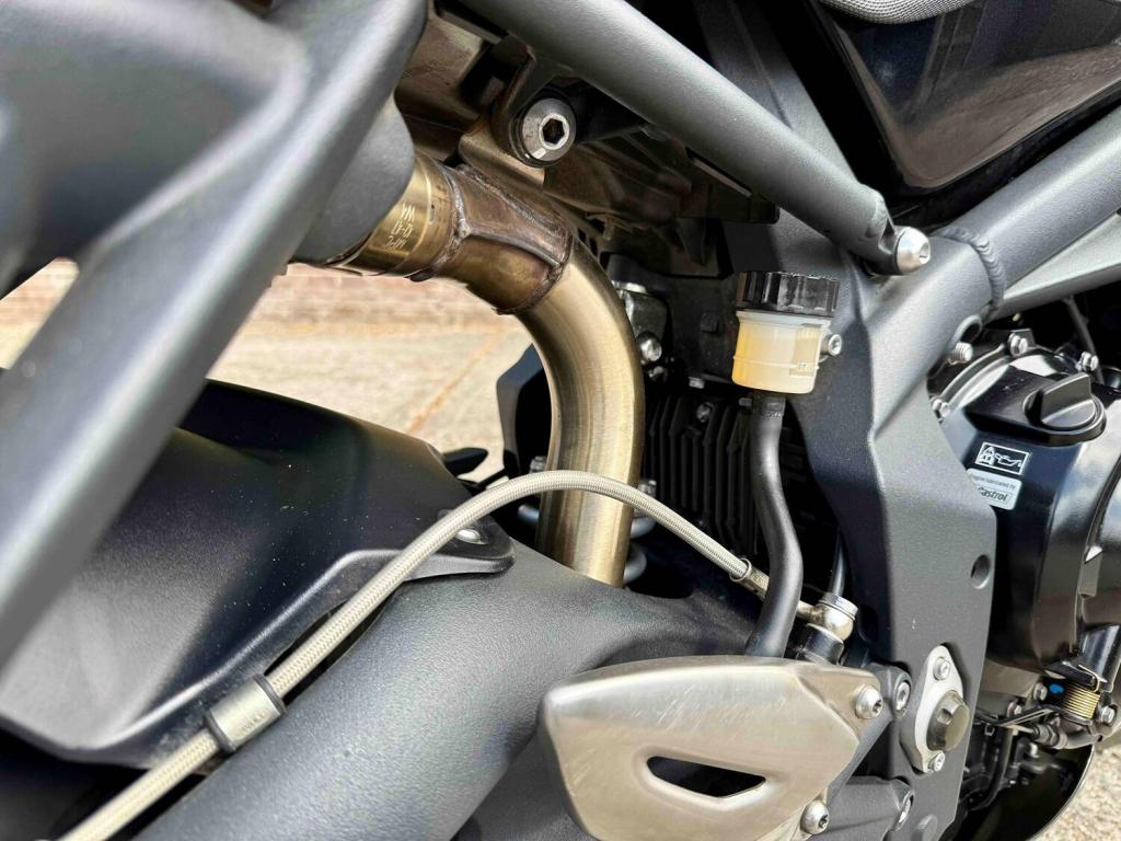 TRIUMPH STREET TRIPLE 675