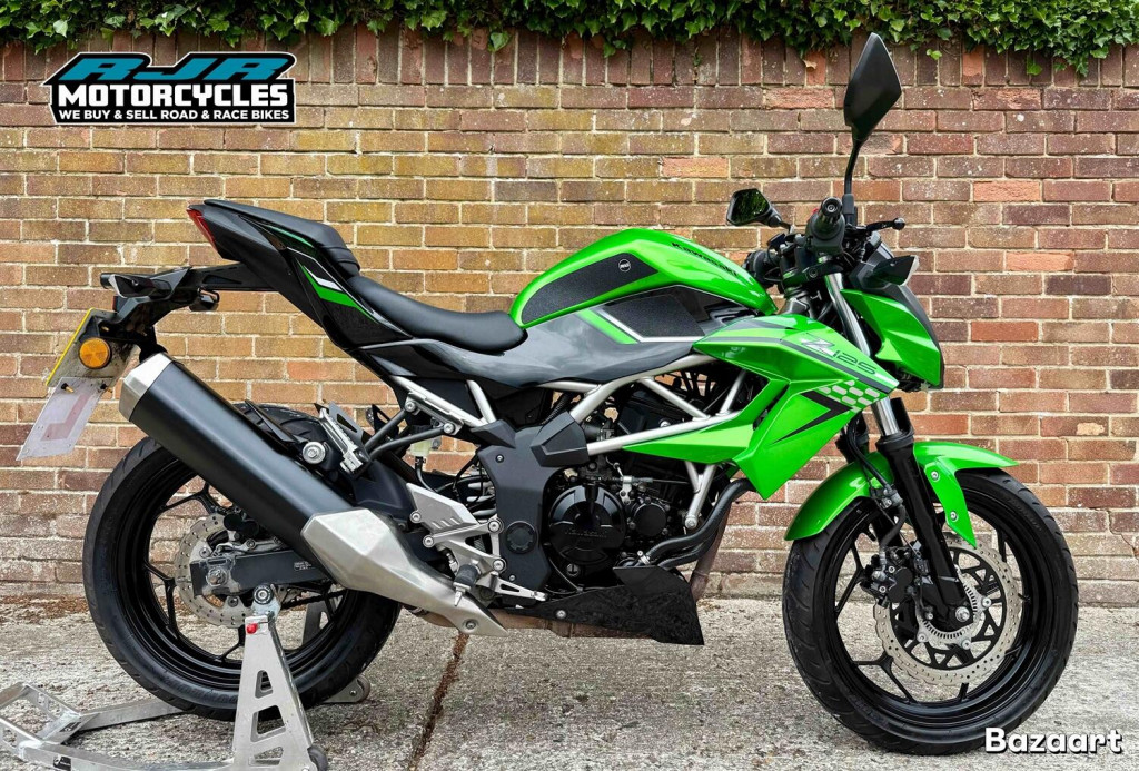 View KAWASAKI Z125 