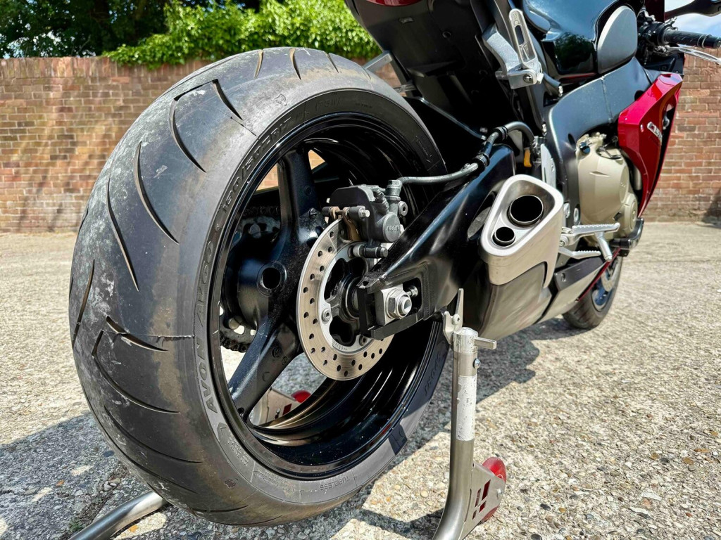 HONDA CBR1000RR Fireblade