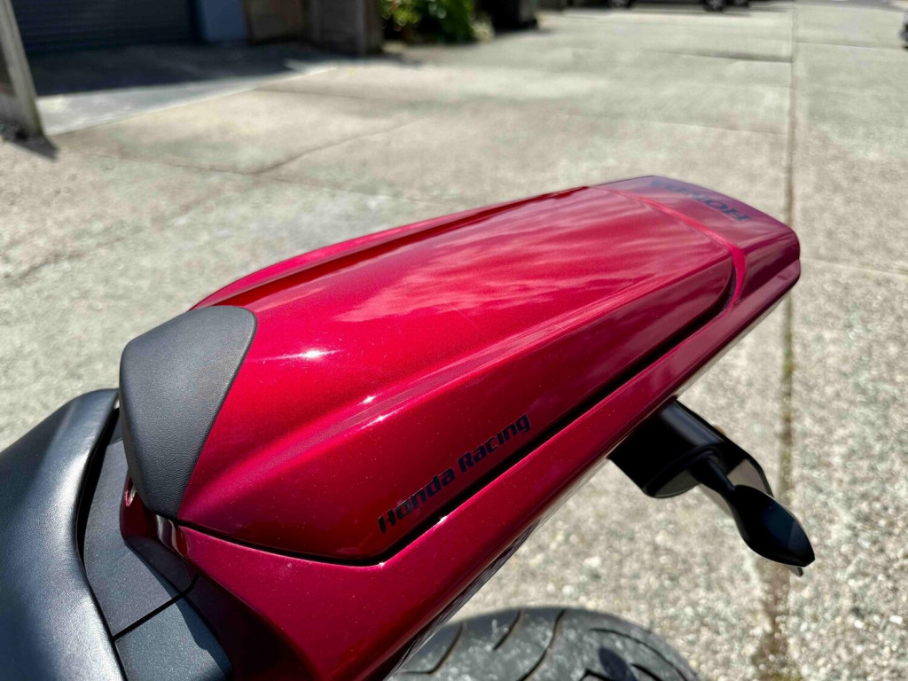 HONDA CBR1000RR Fireblade