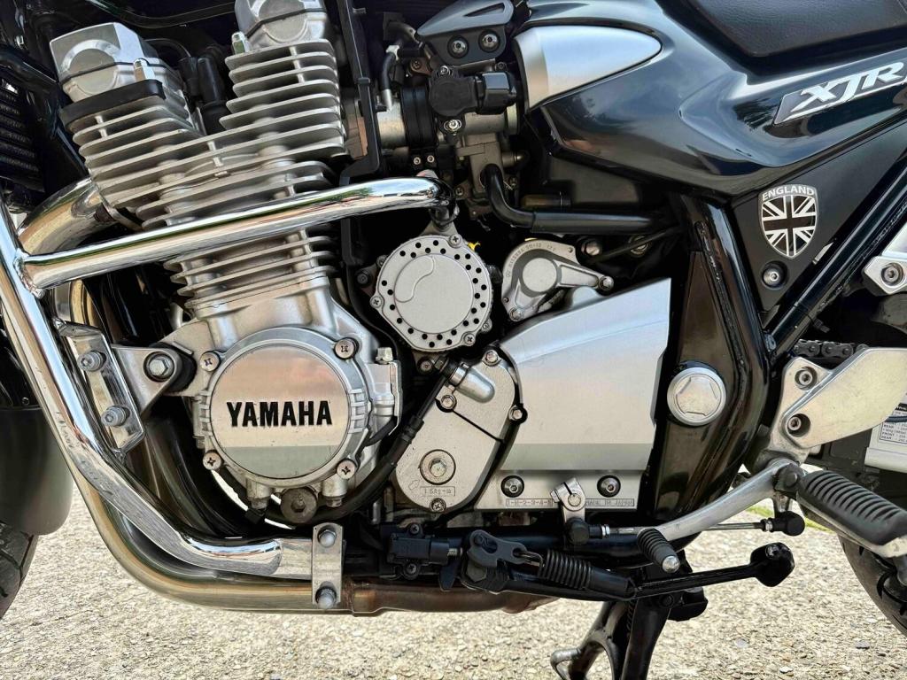 YAMAHA XJR1300
