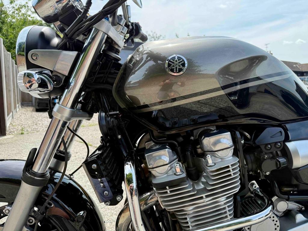 YAMAHA XJR1300