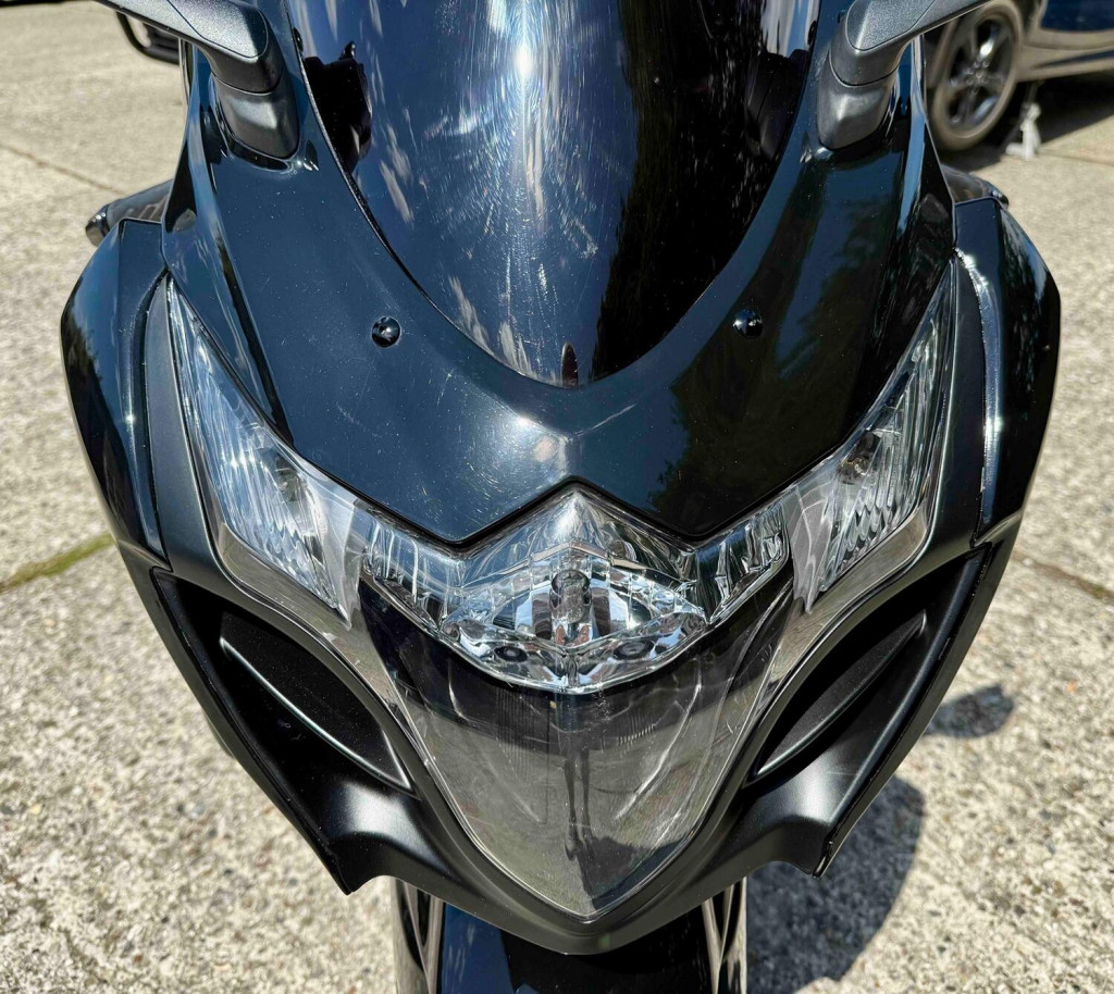 View SUZUKI GSXR1000 