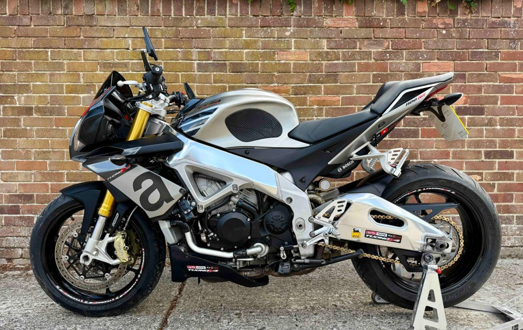 View APRILIA Tuono 1100 V4 
