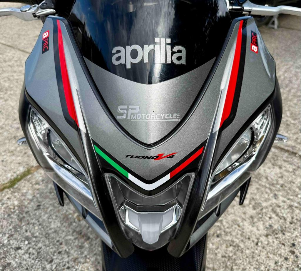APRILIA Tuono 1100 V4