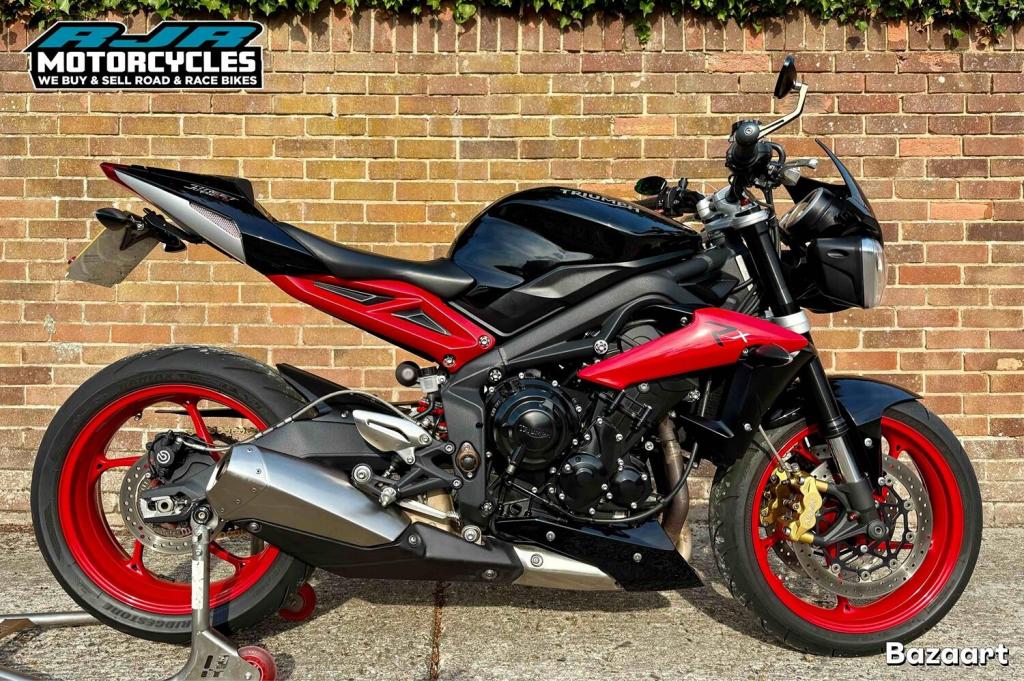 View TRIUMPH STREET TRIPLE 675 RX