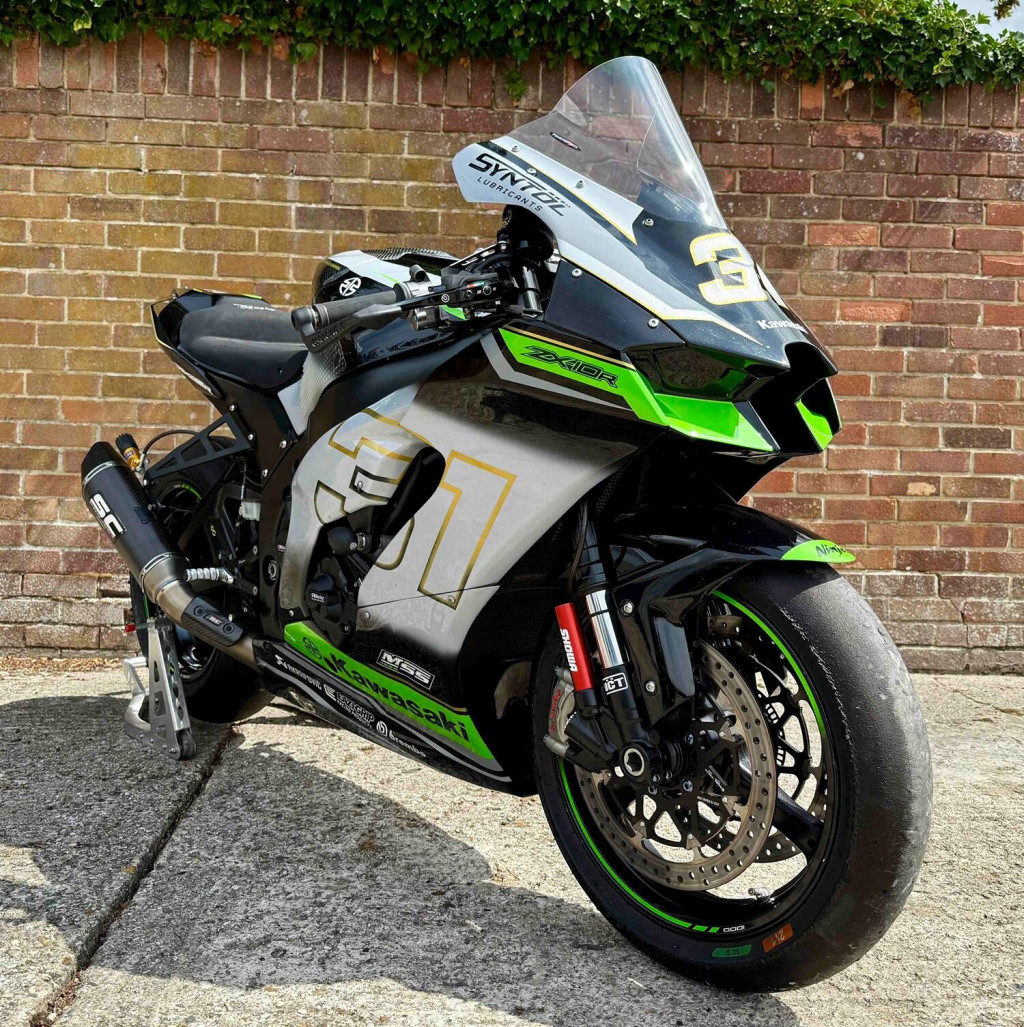 View KAWASAKI NINJA 