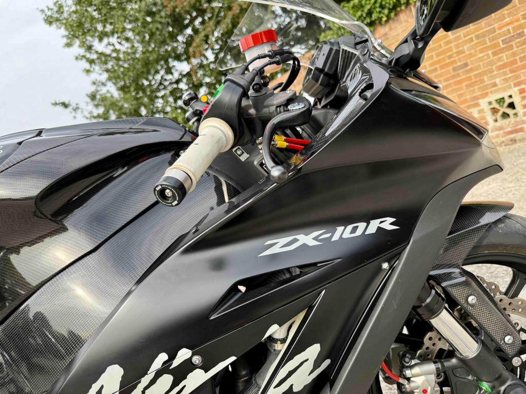 KAWASAKI ZX-10R