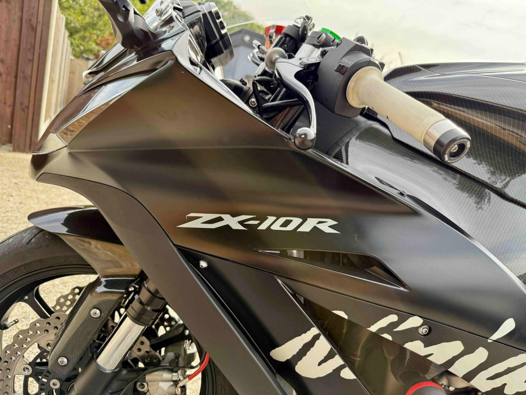 KAWASAKI ZX-10R