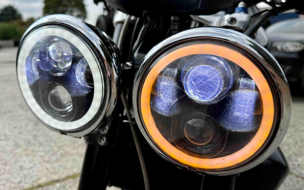 TRIUMPH SPEED TRIPLE 1050