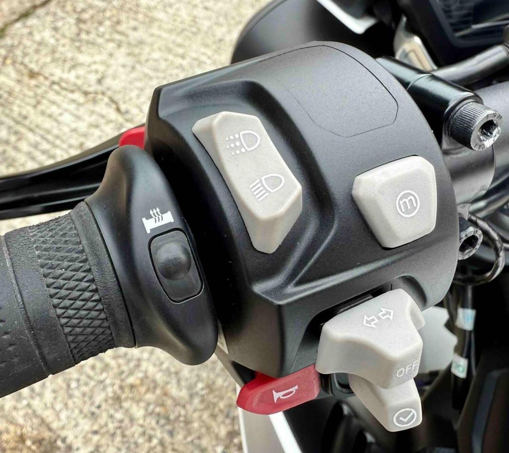 TRIUMPH STREET TRIPLE 765