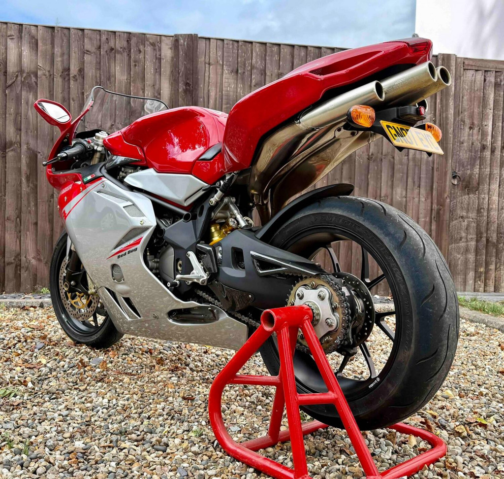 MV AGUSTA F4