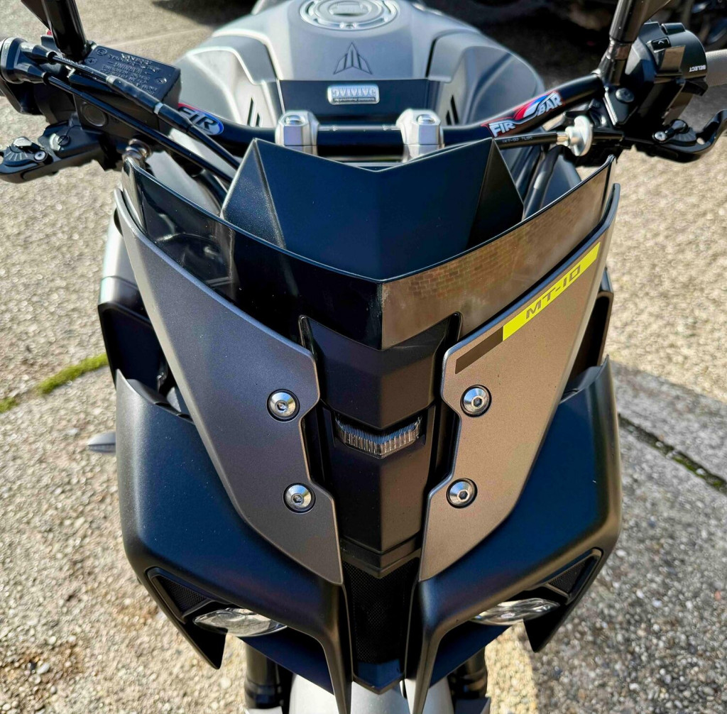 YAMAHA MT-10