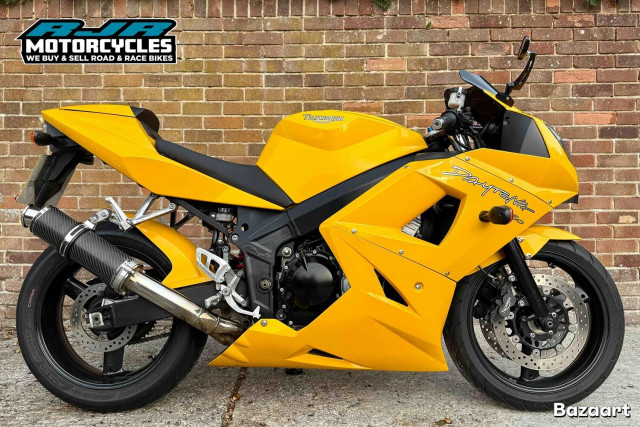 TRIUMPH DAYTONA 650 