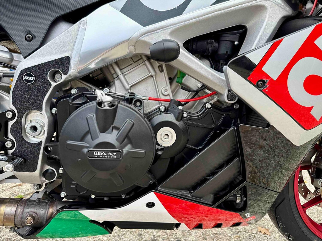 APRILIA RSV4