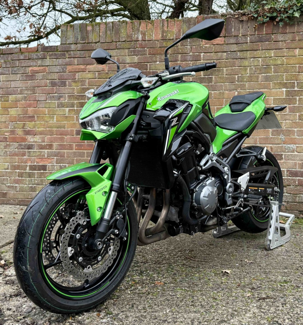 View KAWASAKI Z900 