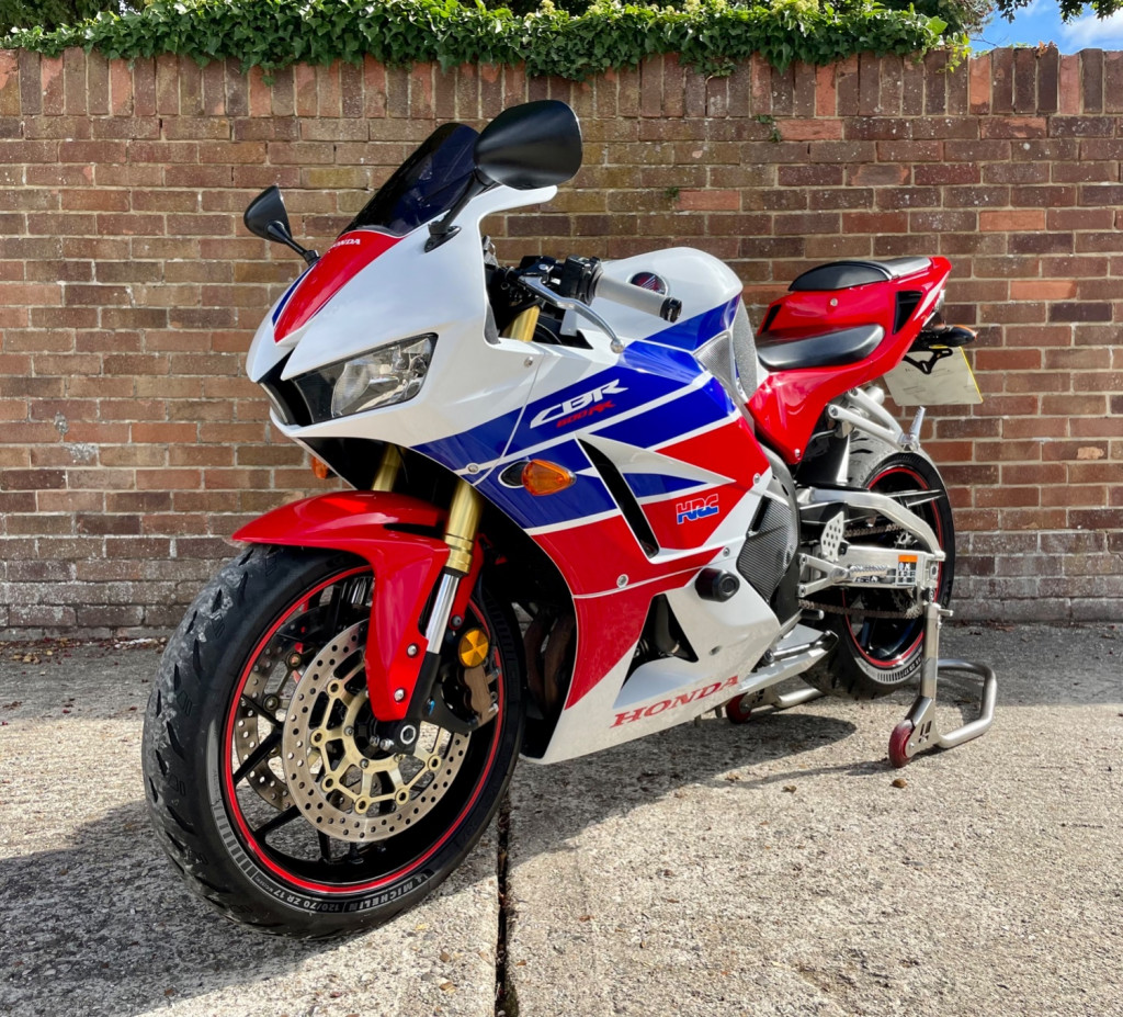 View HONDA CBR 600 RA-D