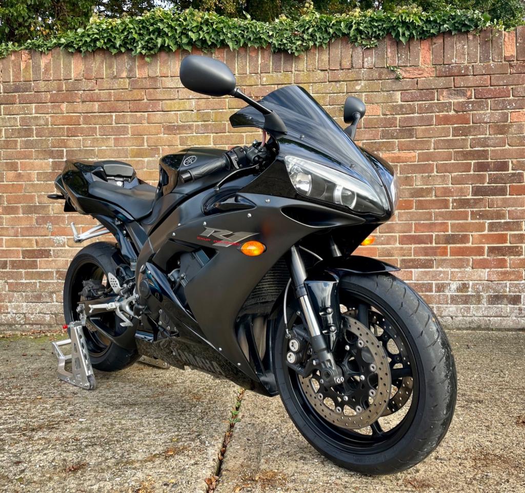 View YAMAHA YZF R1 2006