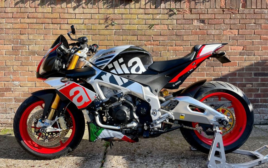 View APRILIA Tuono TUONO V4 1100 FACTORY