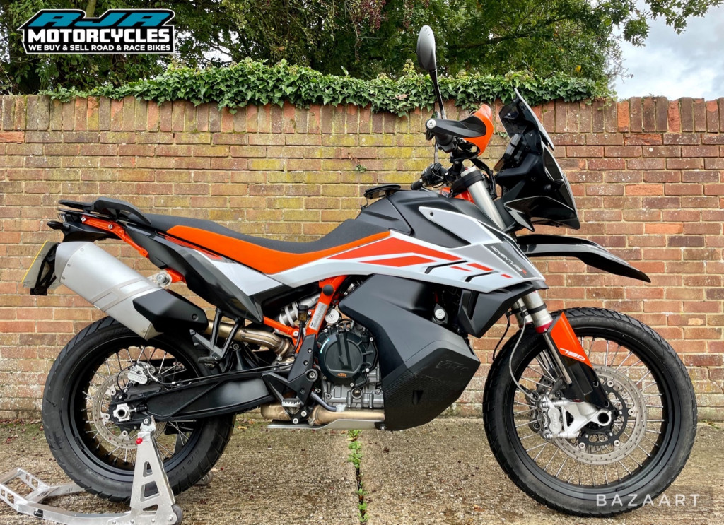View KTM Adventure 790 ADVENTURE R 19