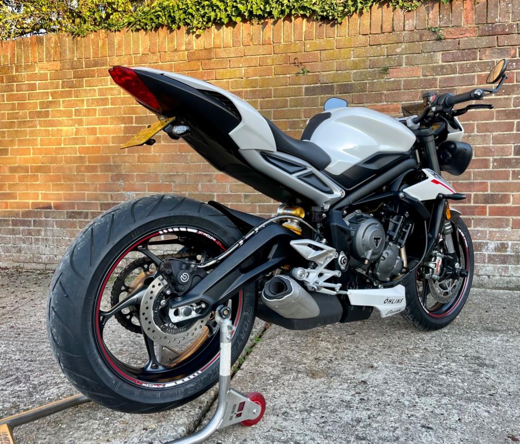 TRIUMPH Street Triple