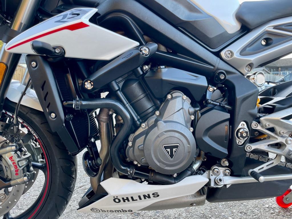 TRIUMPH Street Triple