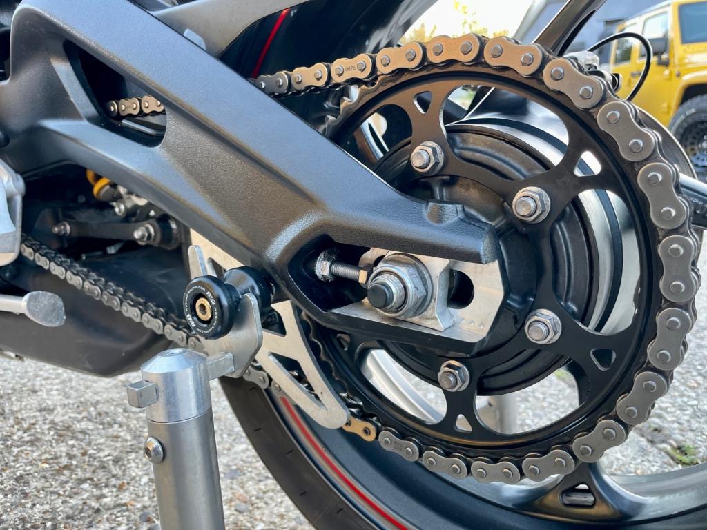 TRIUMPH Street Triple