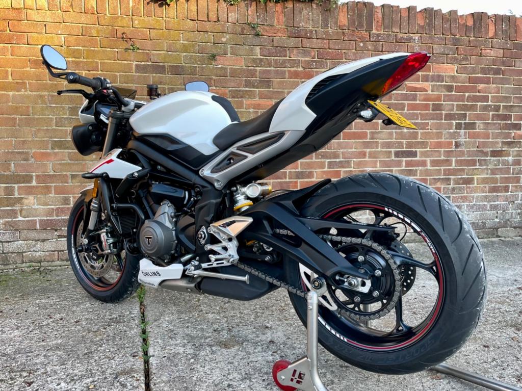 TRIUMPH Street Triple