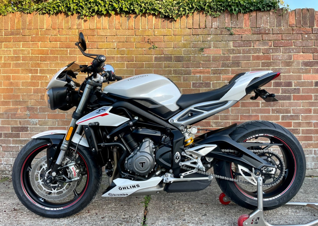 View TRIUMPH Street Triple STREET TRIPLE RS