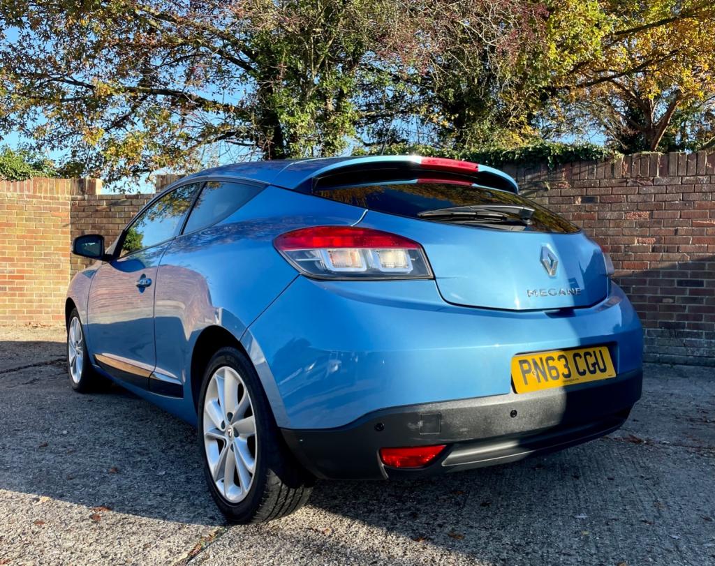 View RENAULT MEGANE DYNAMIQUE TOMTOM DCI