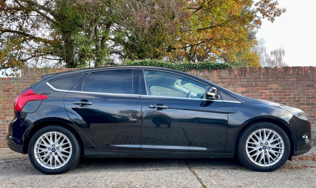 View FORD FOCUS ZETEC