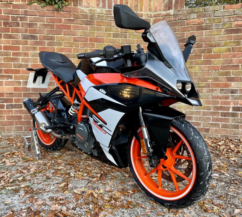 View KTM RC 390 -