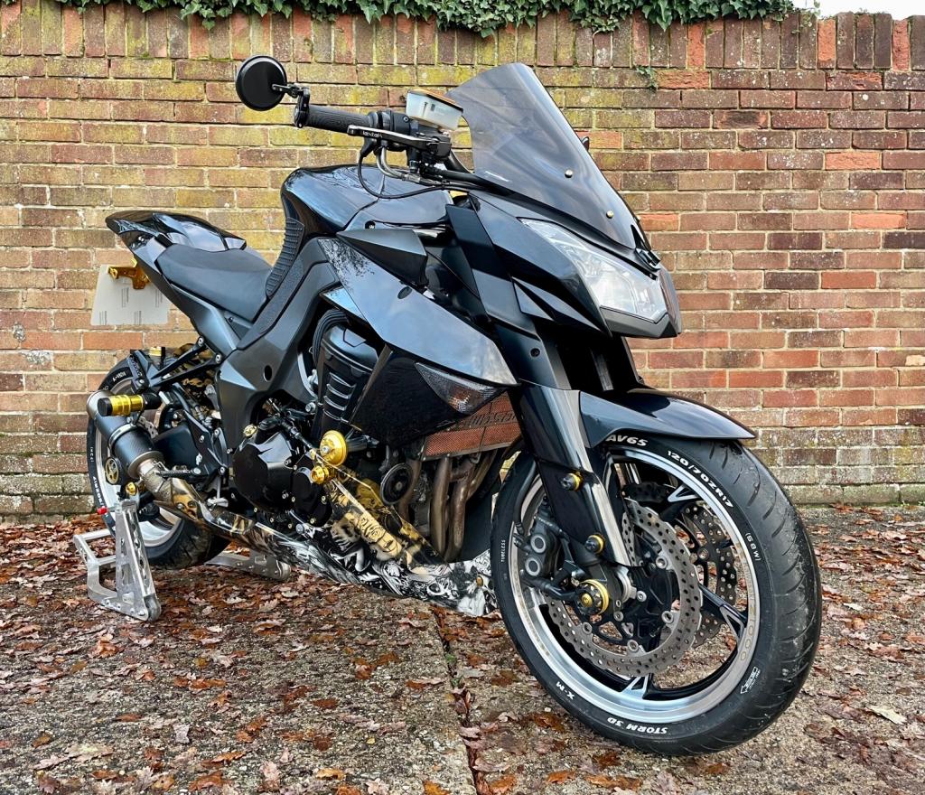 View KAWASAKI ZR 1000 DAF