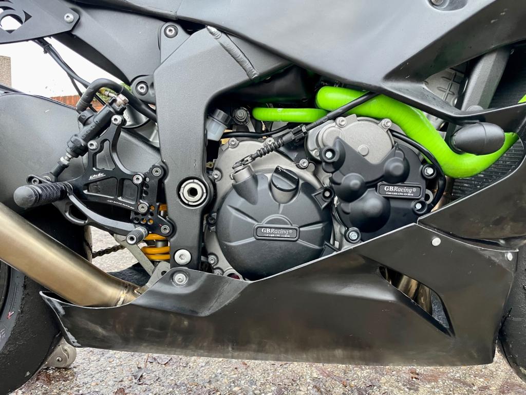 KAWASAKI ZX-6R