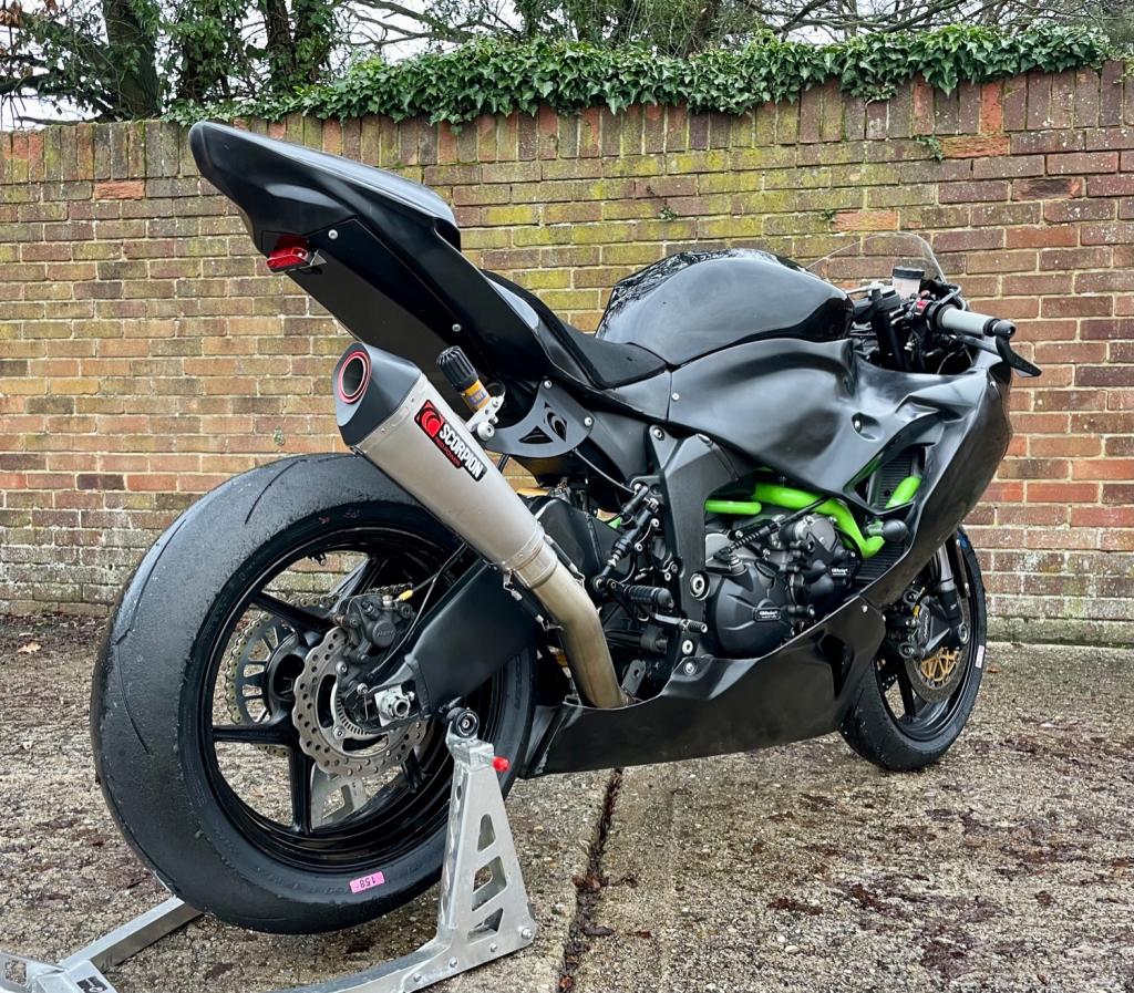 KAWASAKI ZX-6R