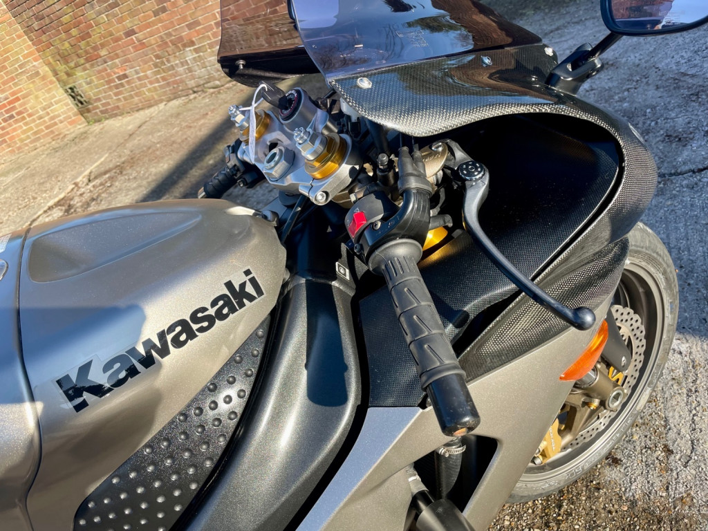 KAWASAKI ZX