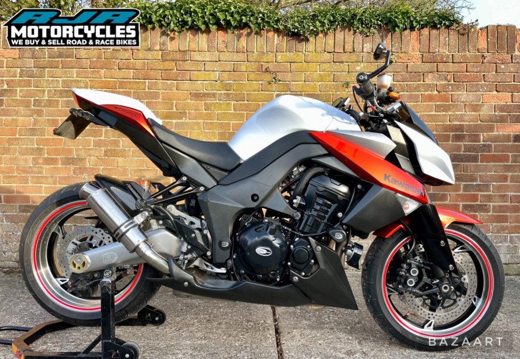 View KAWASAKI ZR 1000 DAF