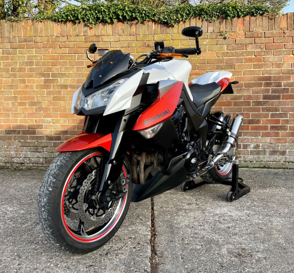 View KAWASAKI ZR 1000 DAF