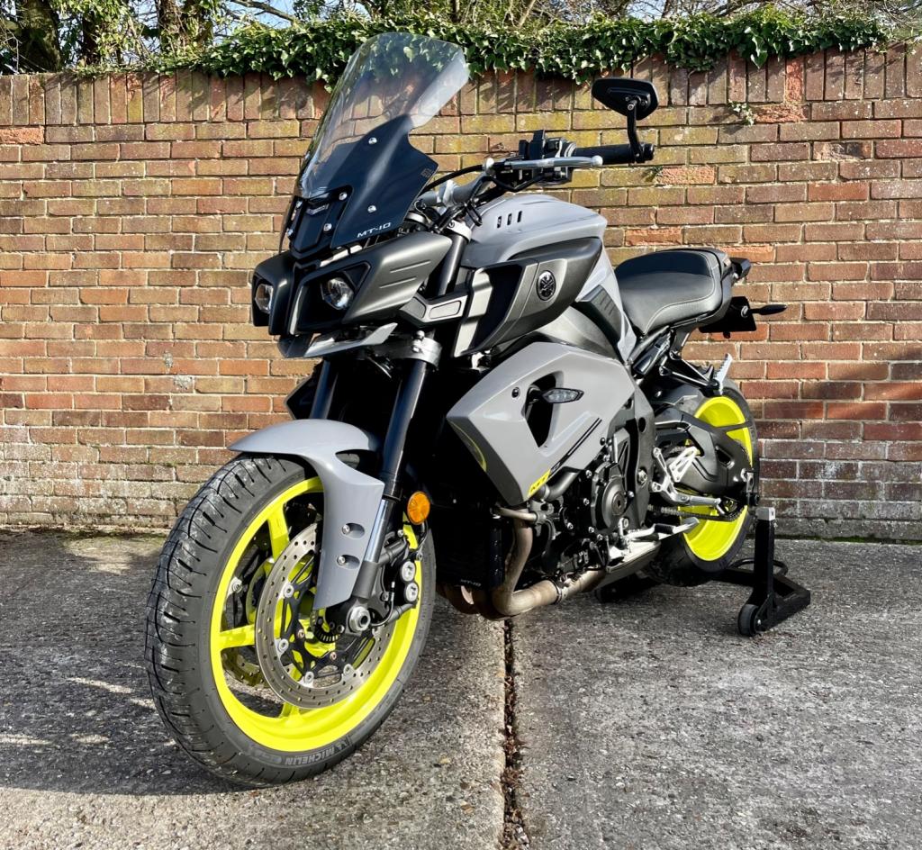 YAMAHA MT-10