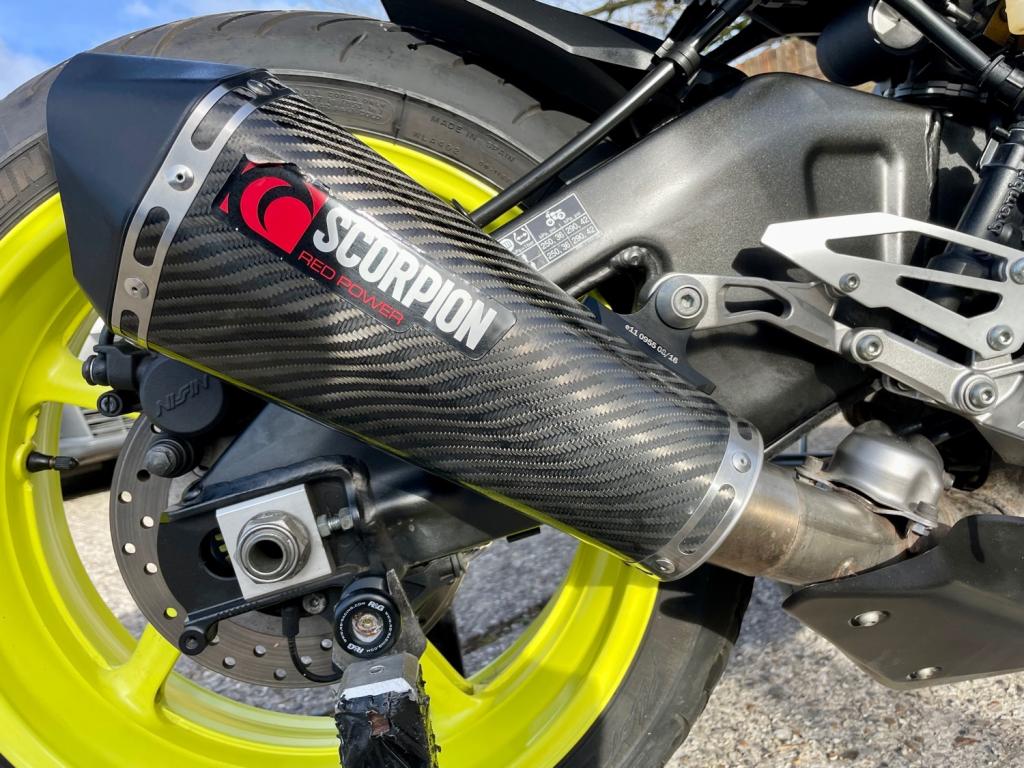 YAMAHA MT-10
