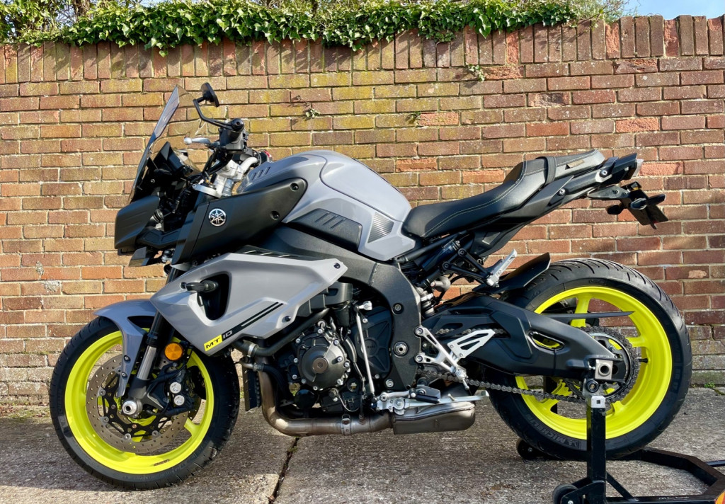 View YAMAHA MT-10 MTN1000