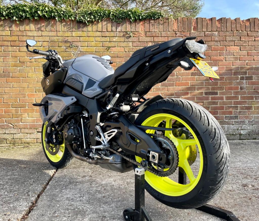 YAMAHA MT-10