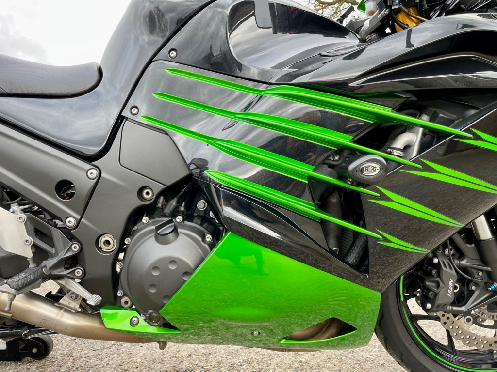 KAWASAKI ZX