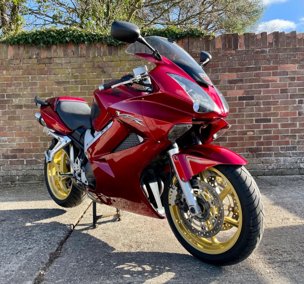 View HONDA VFR800F V TEC