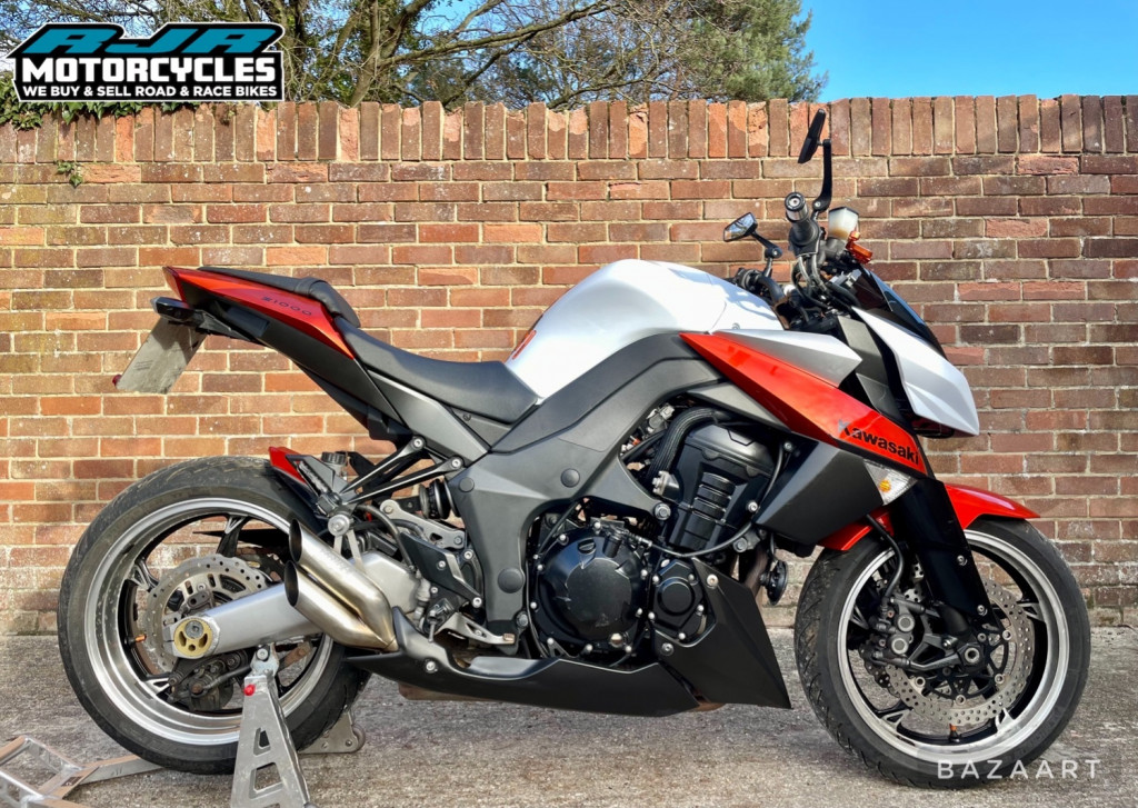 View KAWASAKI ZR 1000 DAF
