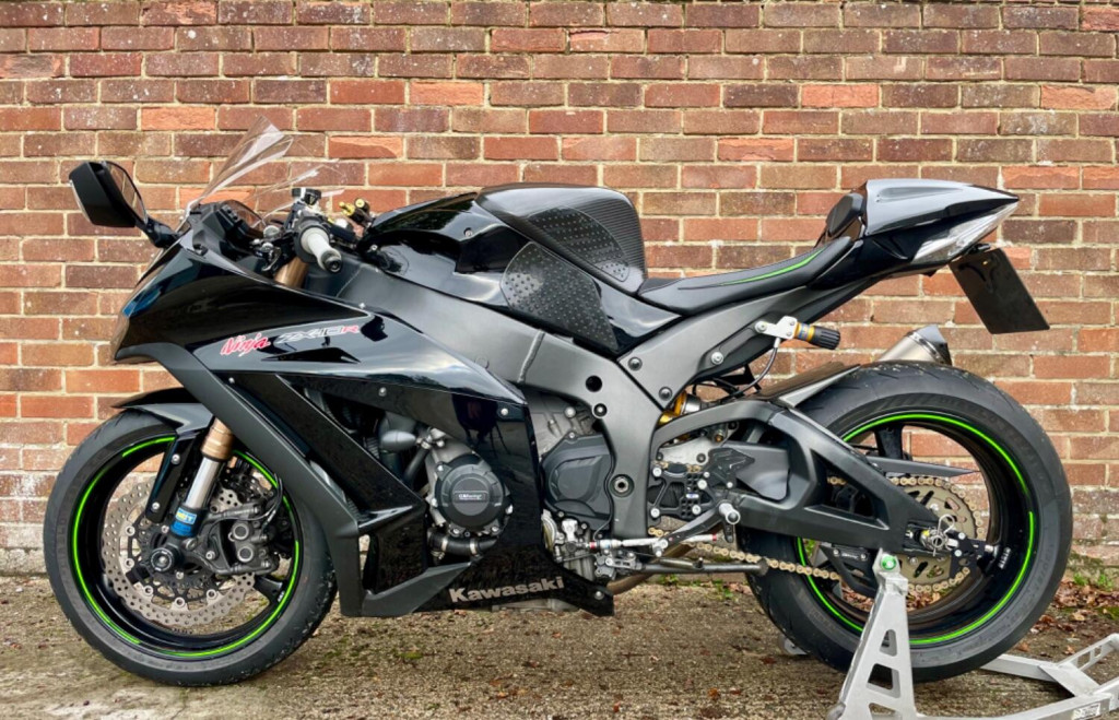 View KAWASAKI ZX 1000 JBF