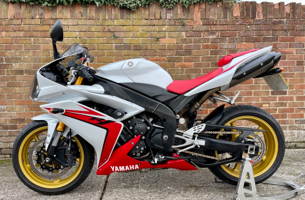 View YAMAHA YZF R1 07