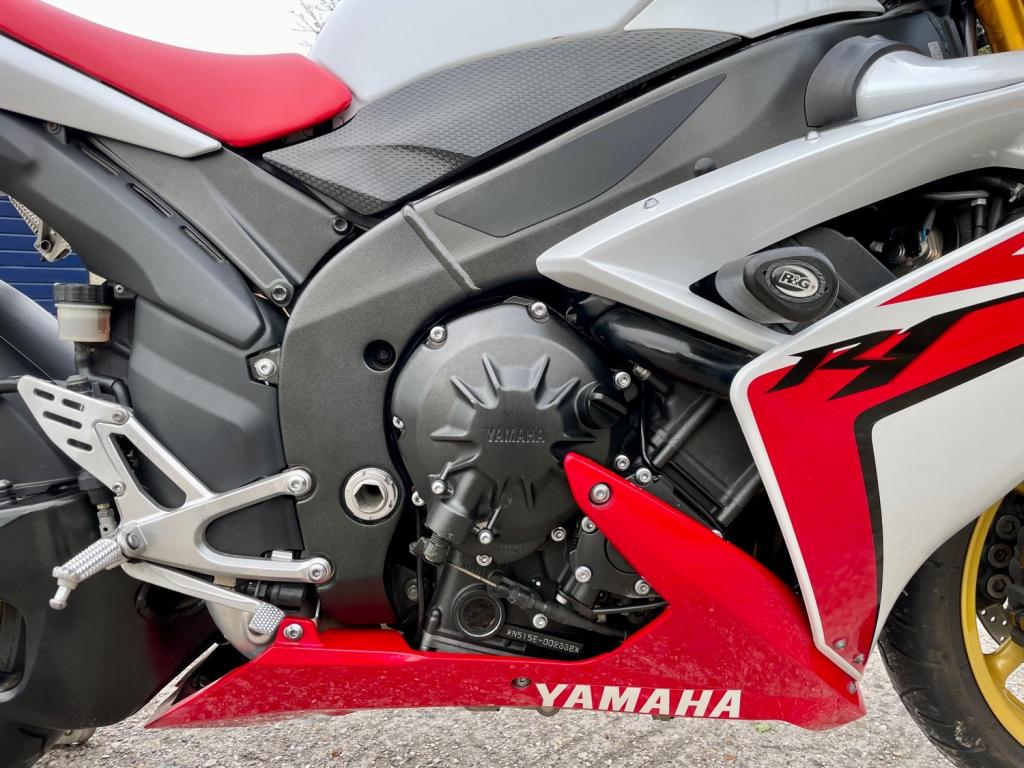 YAMAHA YZF